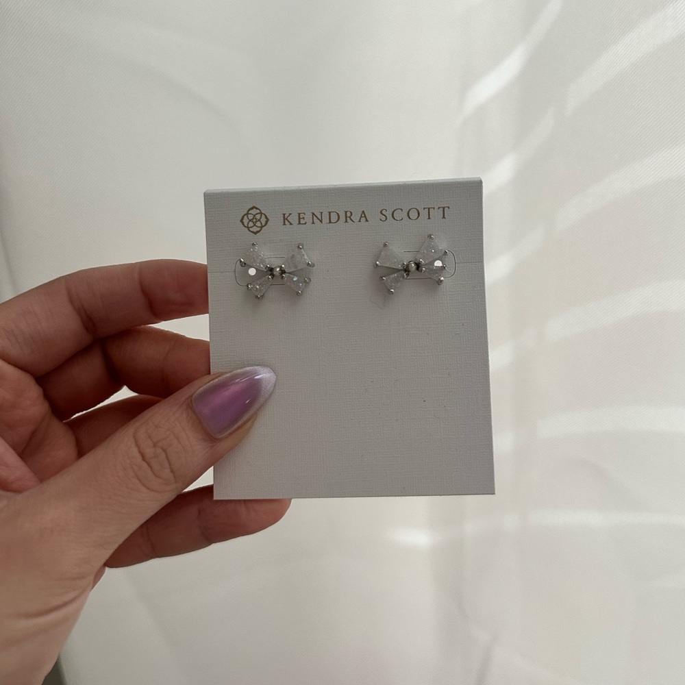 Kendra Scott mini bow earrings in silver 
(NEW WITH TAGS)